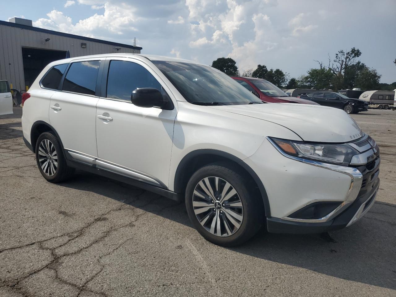 2019 MITSUBISHI outlander