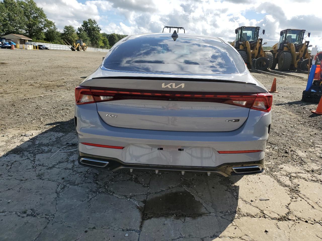2022 KIA K5