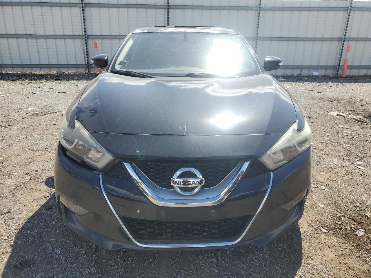 2017 NISSAN Maxima