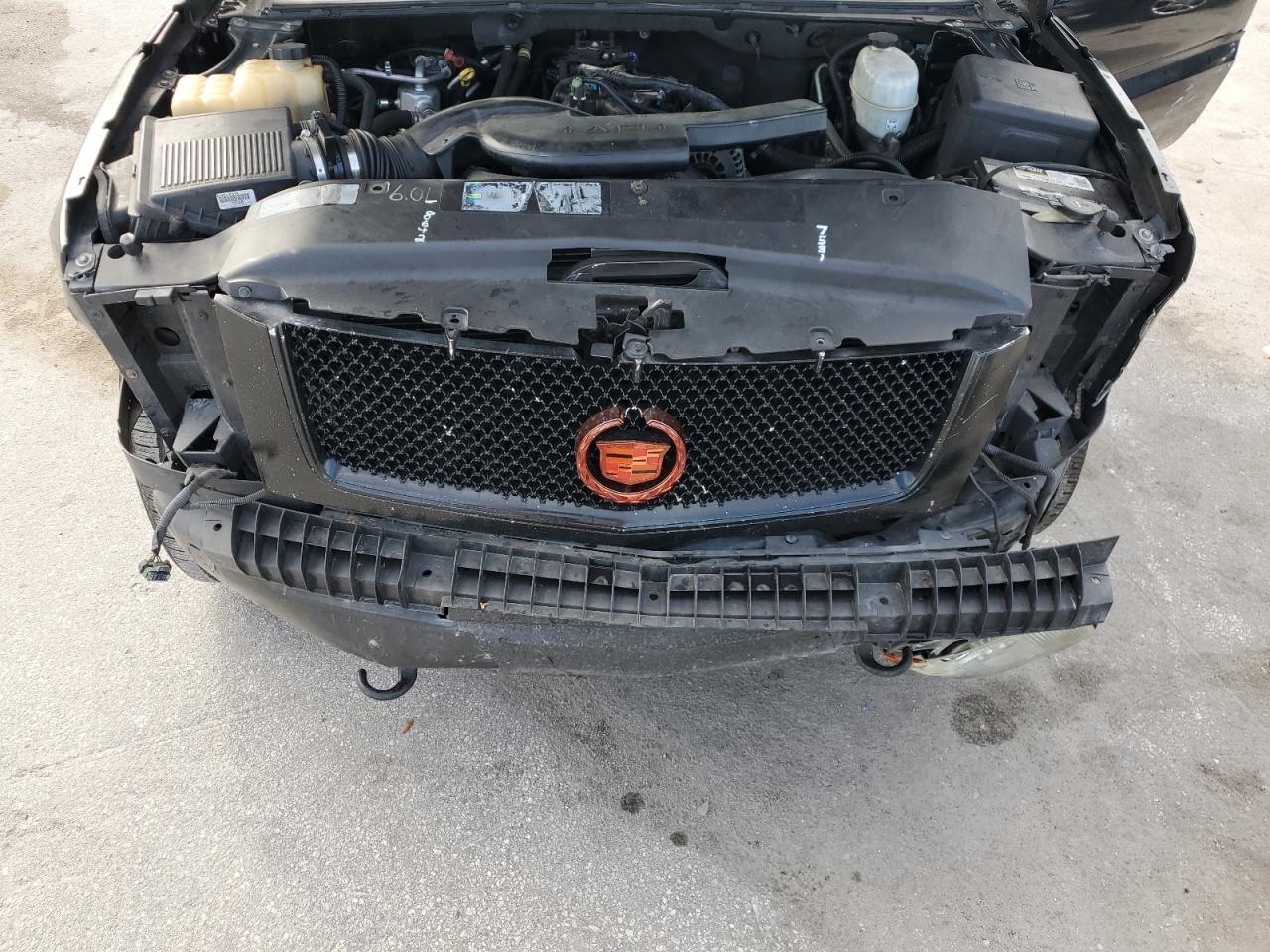 2003 CADILLAC ESCALADE