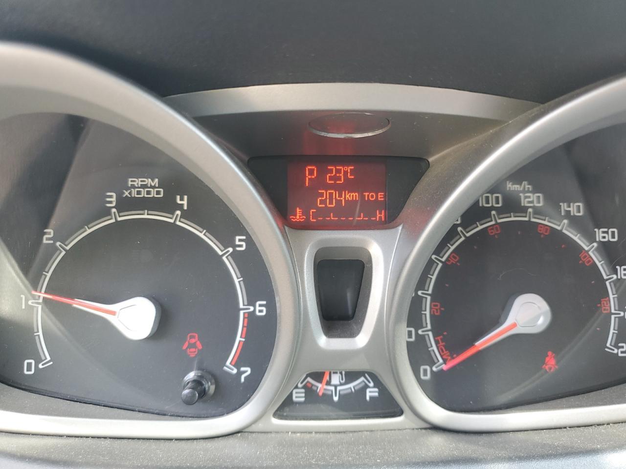 2013 FORD Fiesta