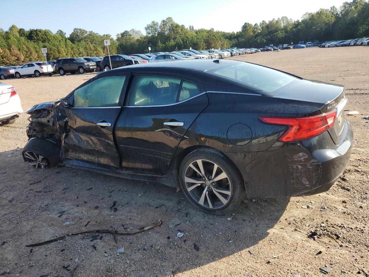 2017 NISSAN Maxima