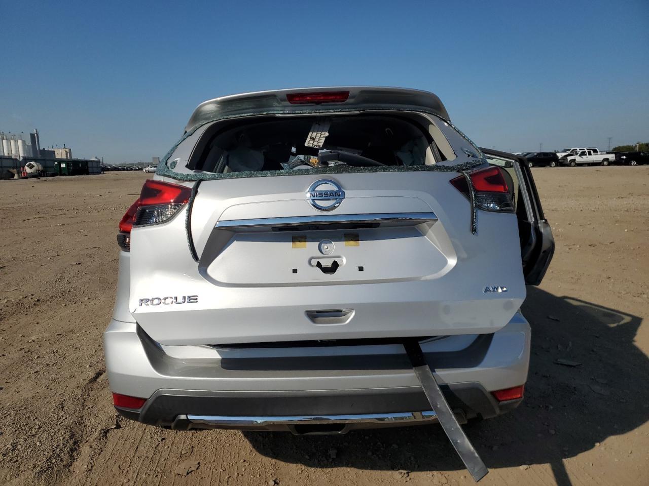 2018 NISSAN ROGUE