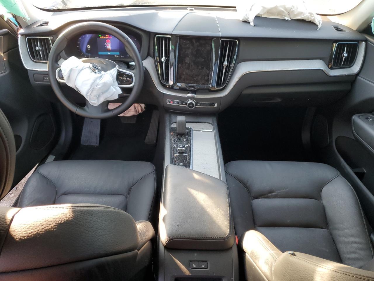 2025 VOLVO XC60