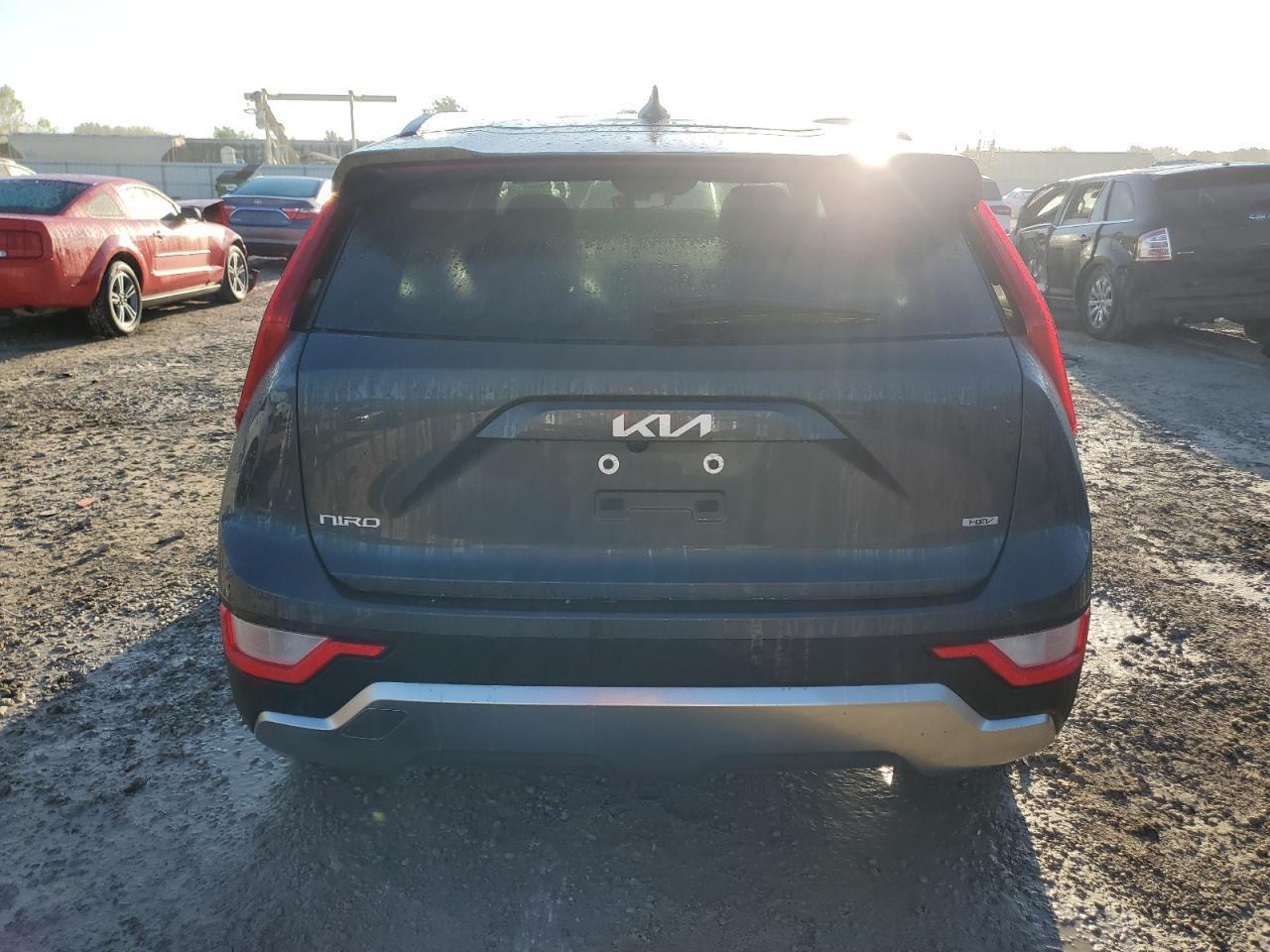2023 KIA Niro