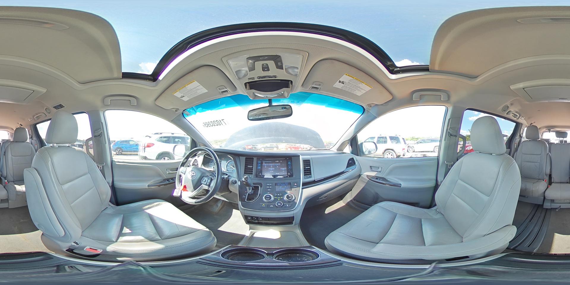 2016 TOYOTA SIENNA
