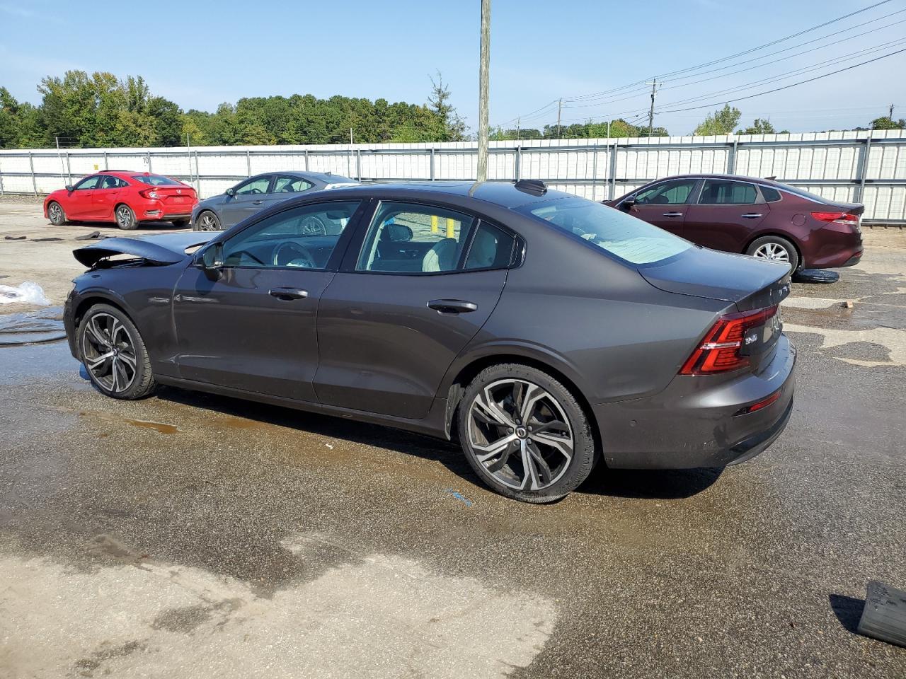 2024 VOLVO S60