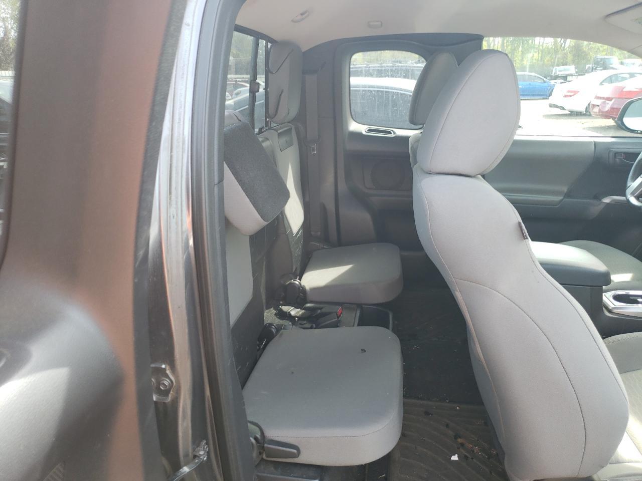 2016 TOYOTA TACOMA