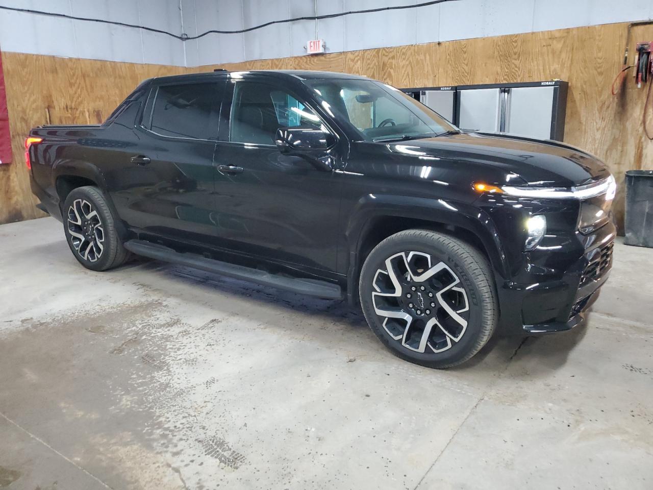 2025 CHEVROLET Silverado