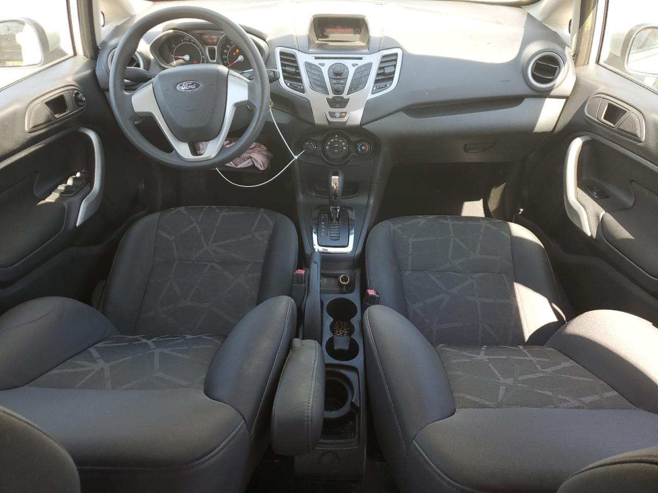 2012 FORD Fiesta