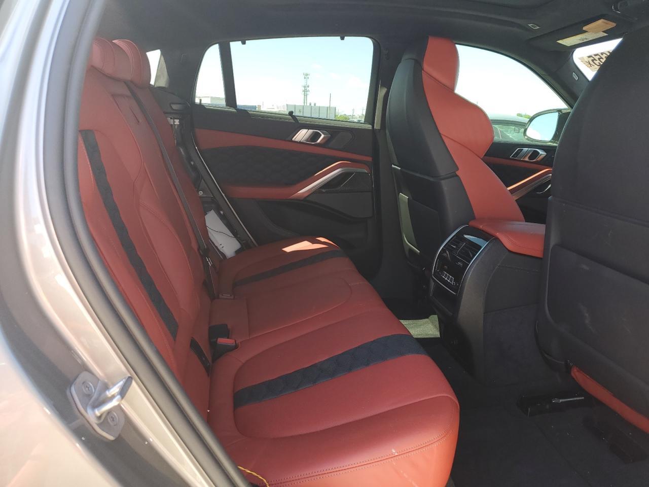 2022 BMW X6