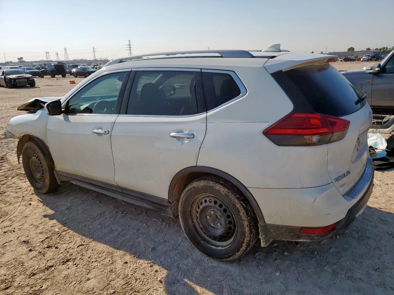 2017 NISSAN ROGUE
