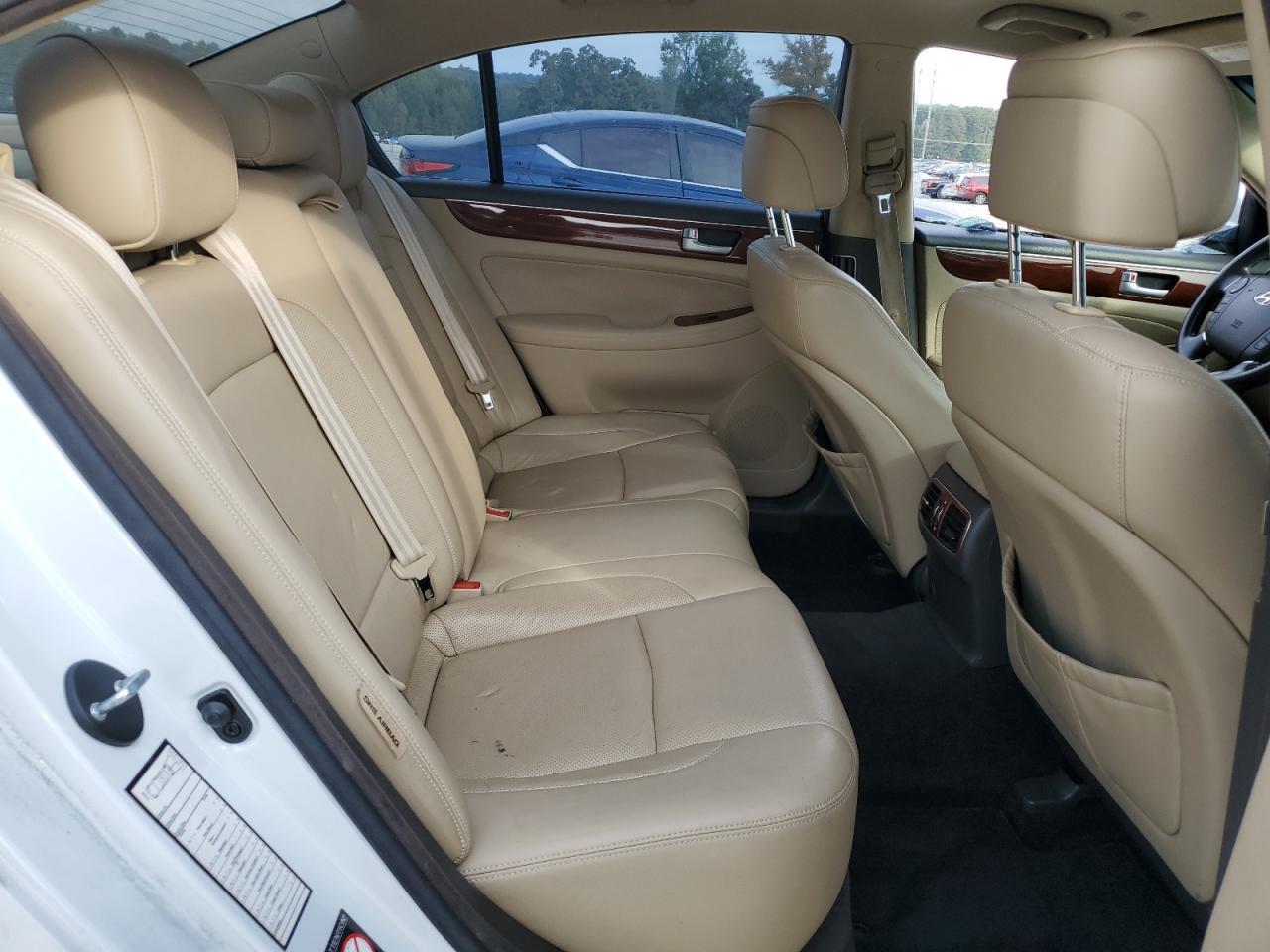 2013 HYUNDAI GENESIS