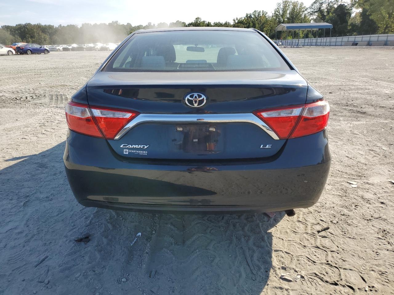2016 TOYOTA CAMRY