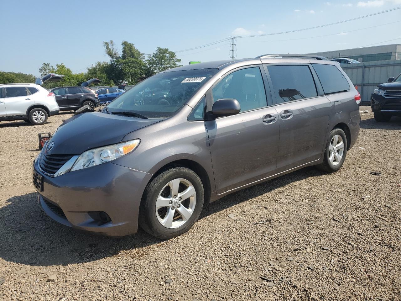 2014 TOYOTA SIENNA