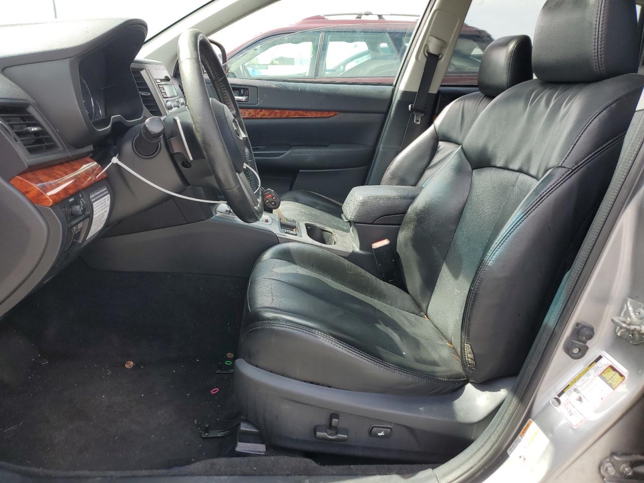 2010 SUBARU Outback
