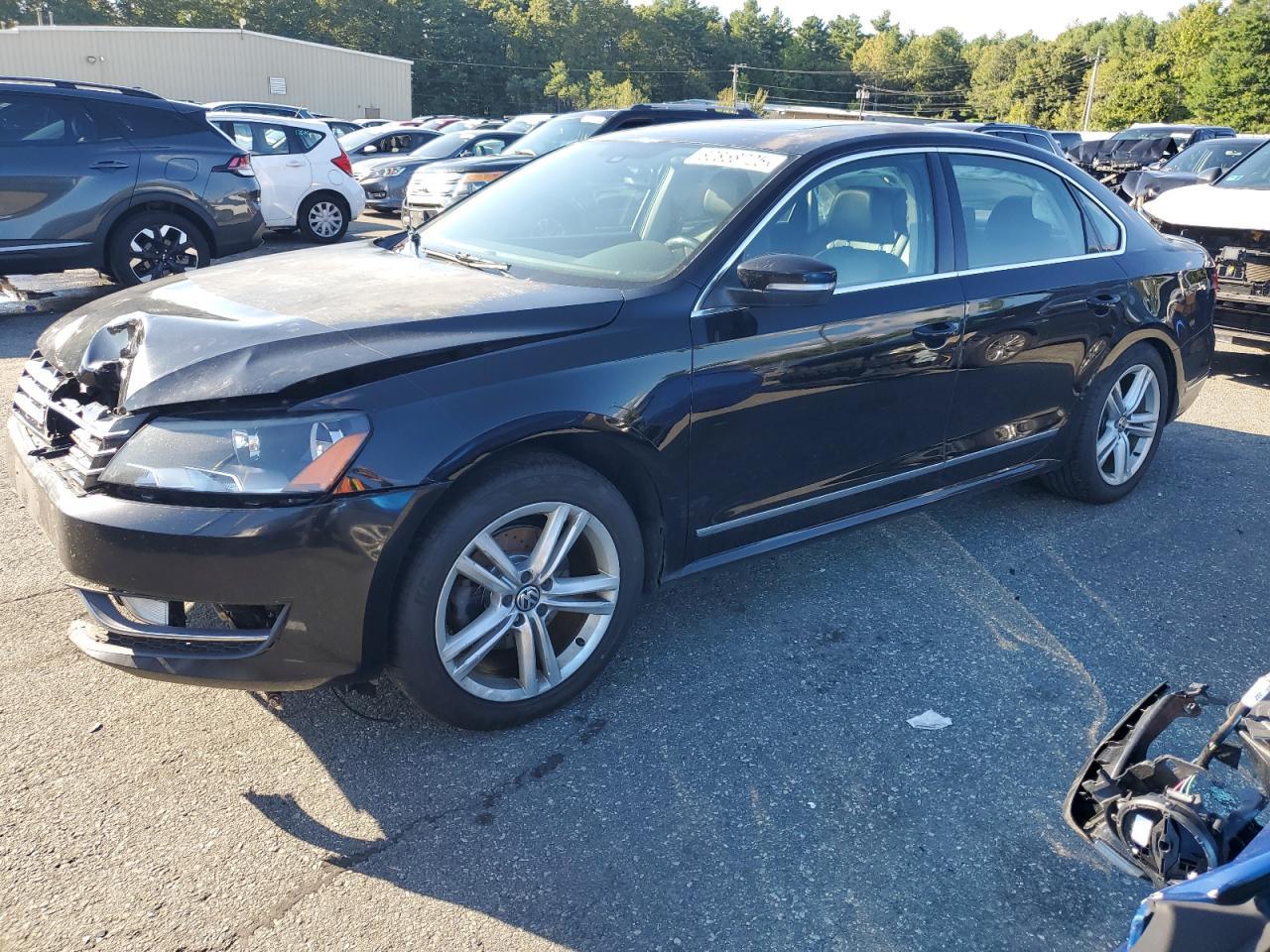 2014 VOLKSWAGEN Passat