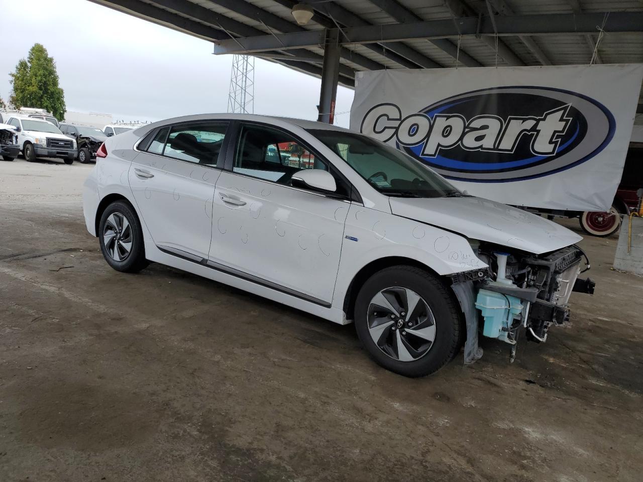 2017 HYUNDAI Ioniq