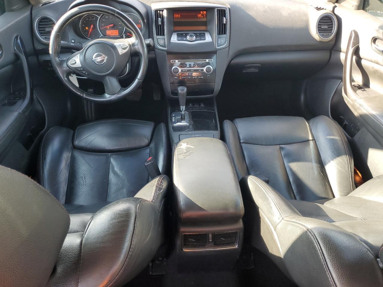 2009 NISSAN Maxima