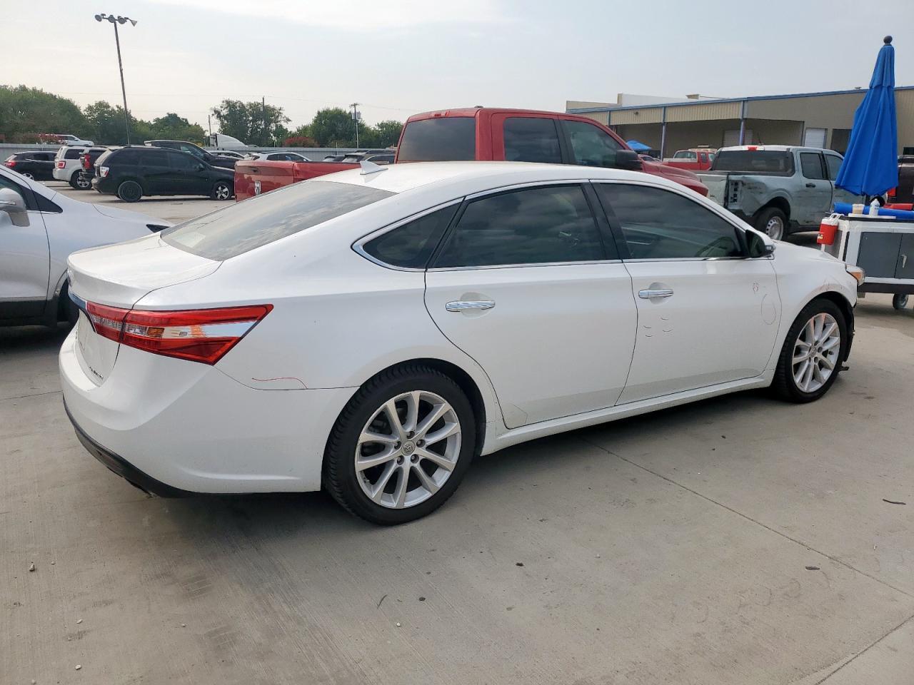 2014 TOYOTA Avalon