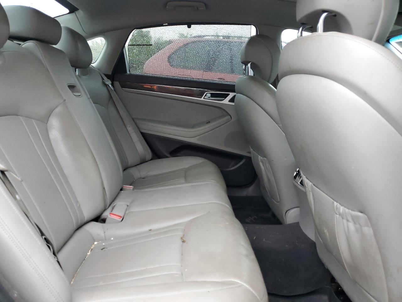 2015 HYUNDAI GENESIS