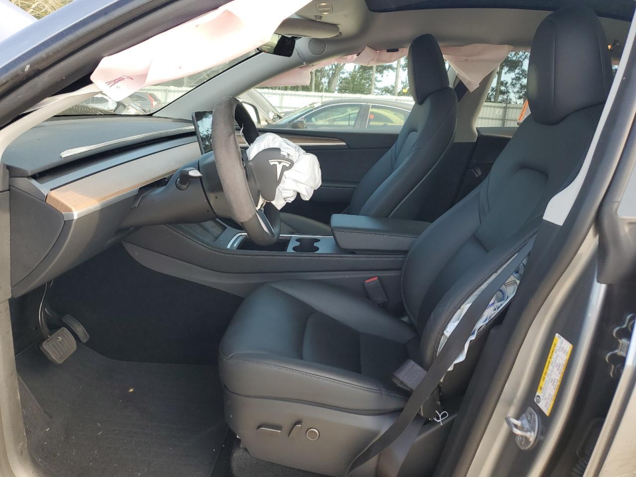 2025 TESLA MODEL Y