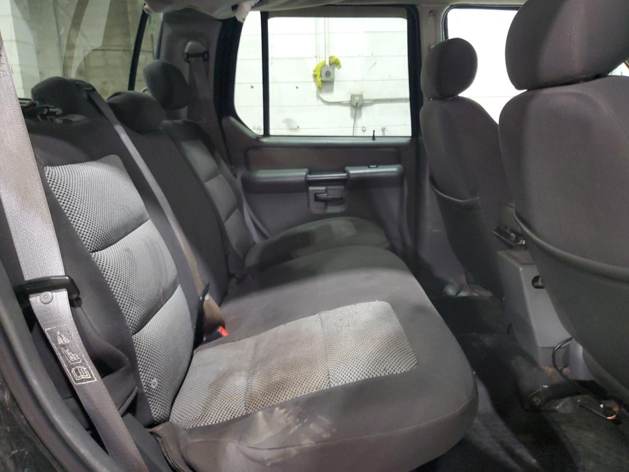 2004 FORD Explorer Sport Trac