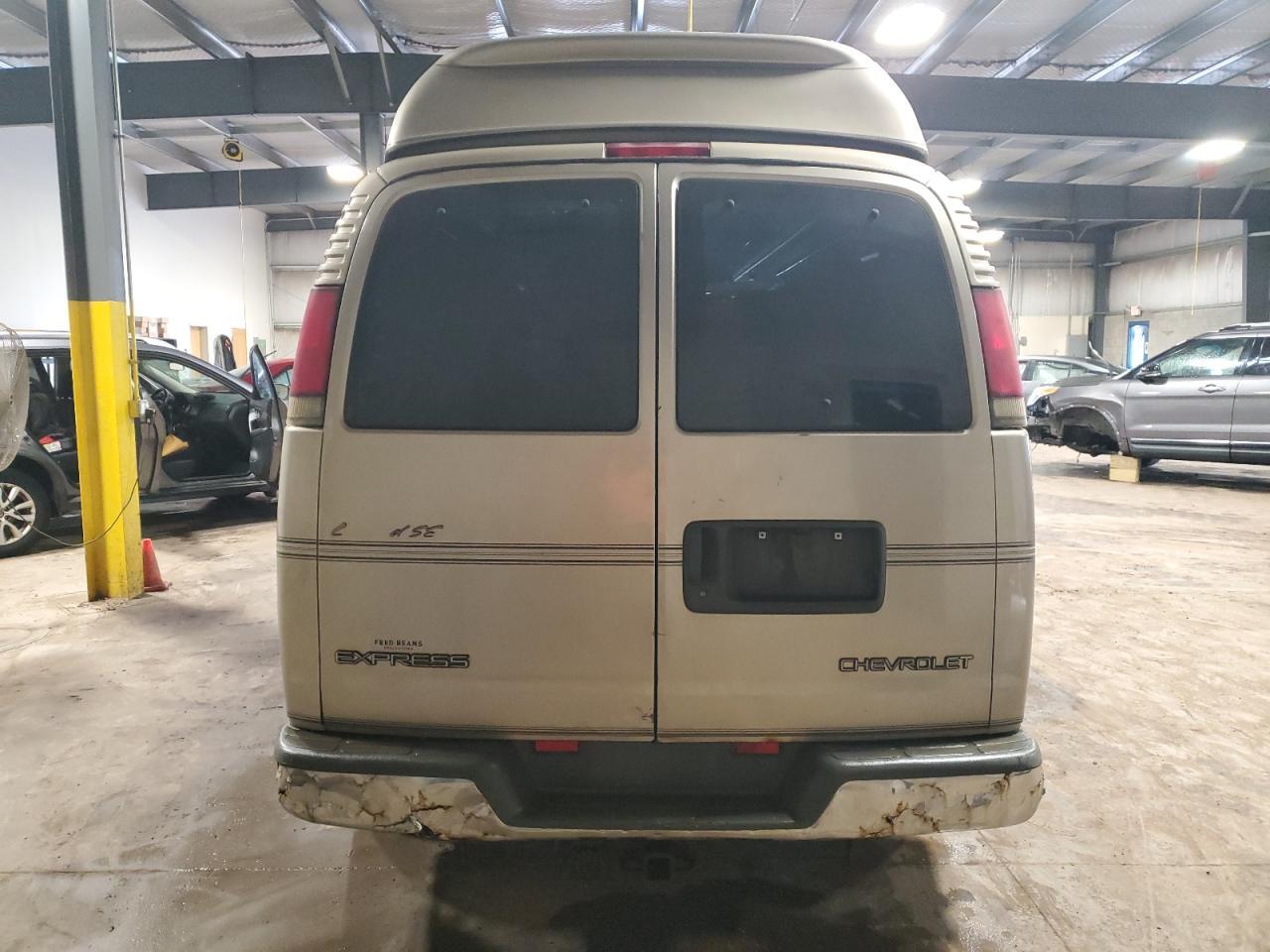 2002 CHEVROLET EXPRESS 2500