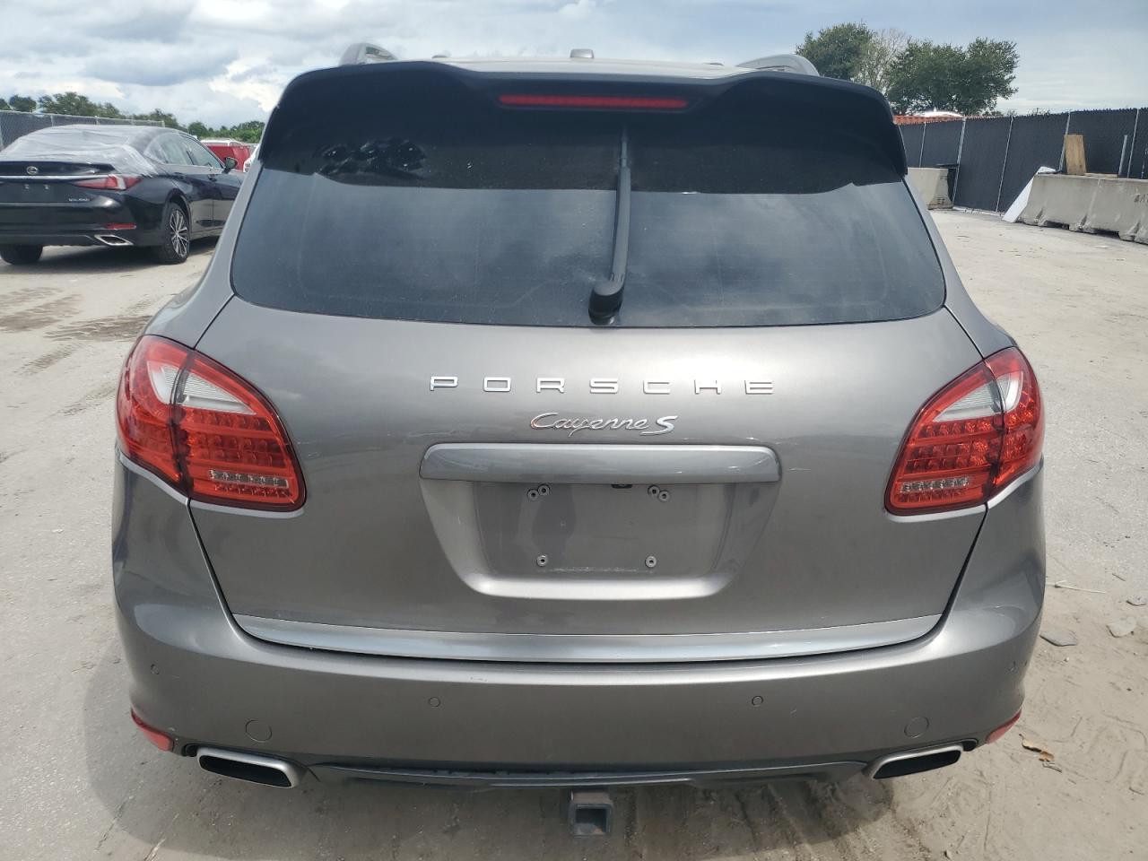 2012 PORSCHE CAYENNE