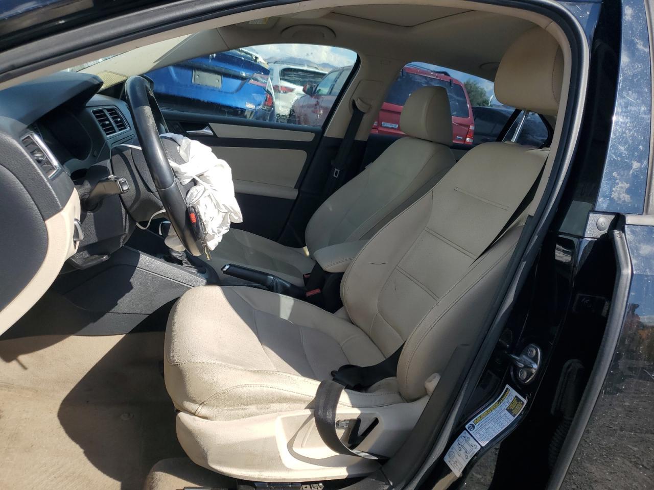 2012 VOLKSWAGEN JETTA