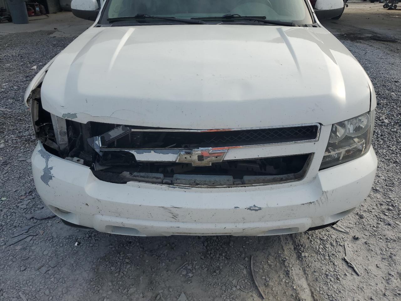 2013 CHEVROLET Suburban