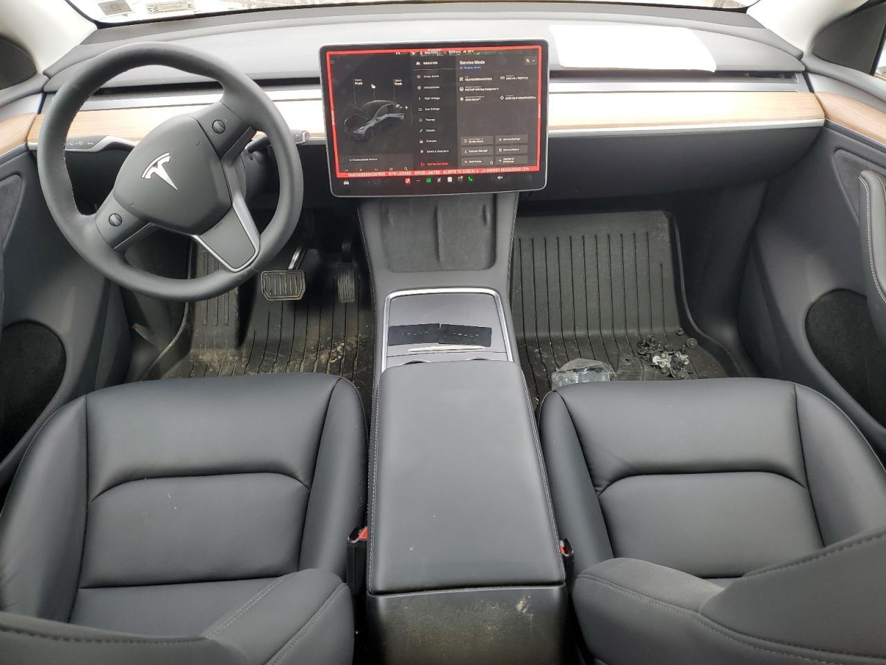 2025 TESLA MODEL Y