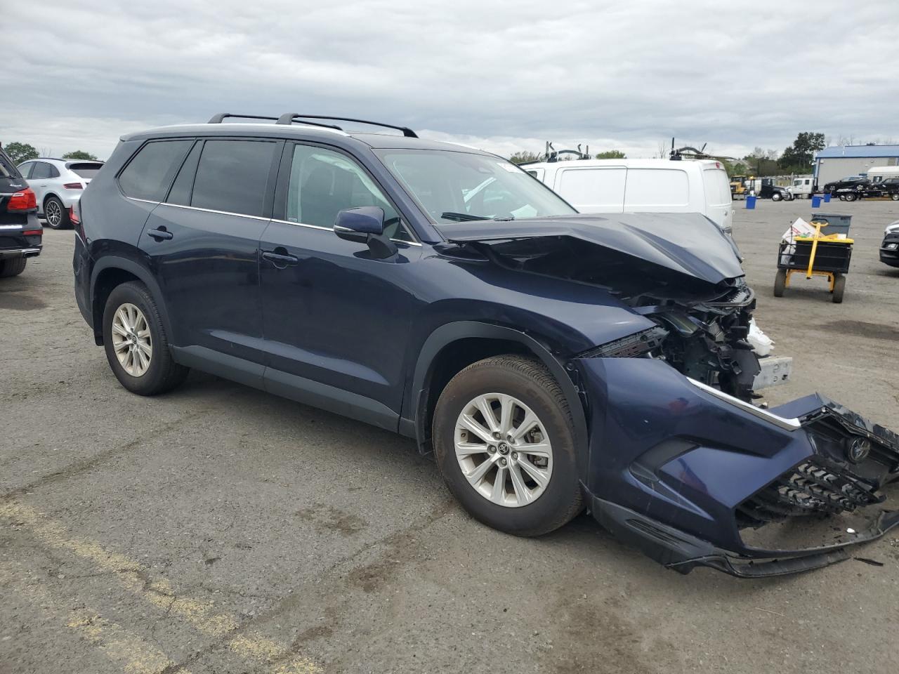2024 TOYOTA HIGHLANDER