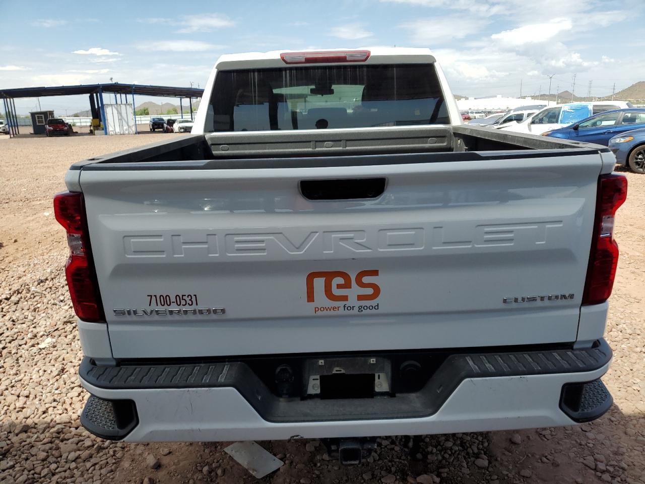2024 CHEVROLET Silverado