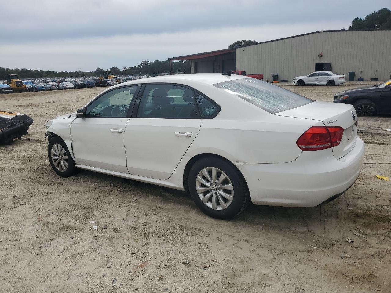 2015 VOLKSWAGEN Passat