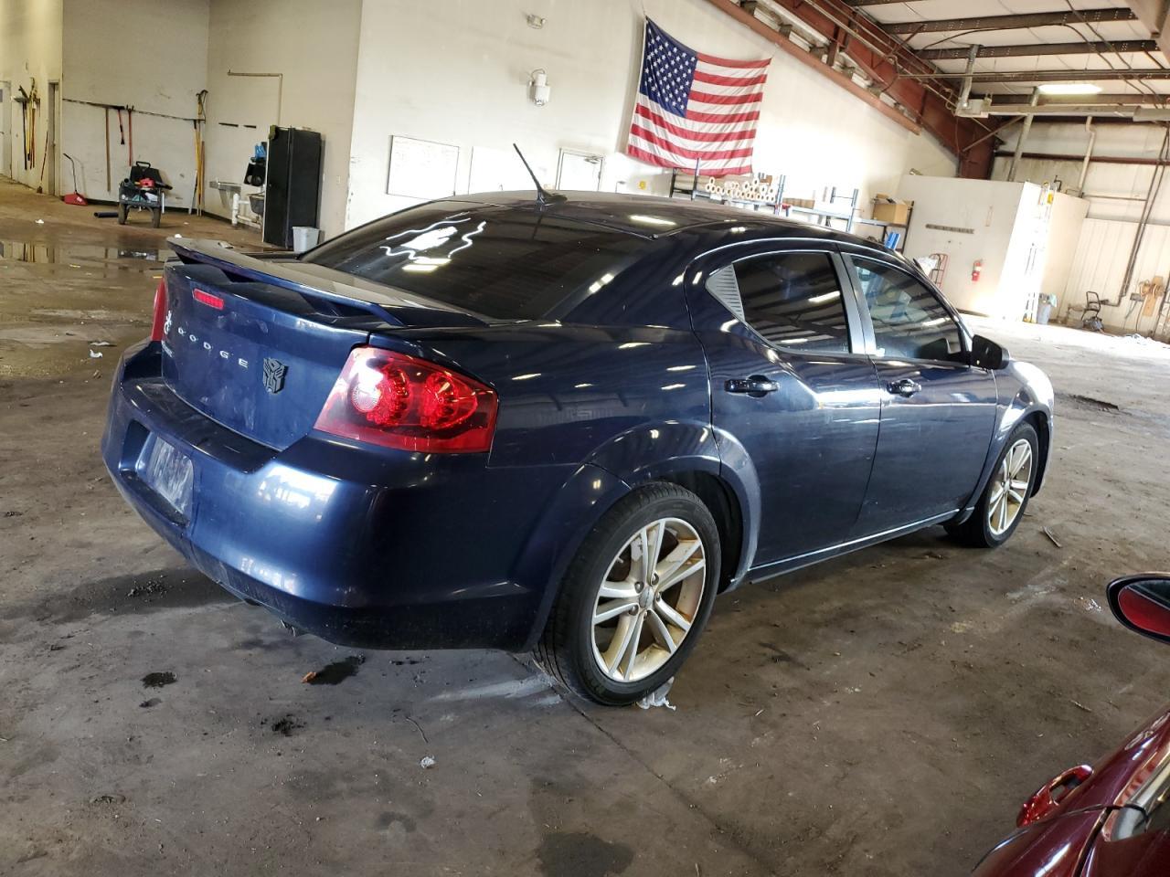 2013 DODGE Avenger
