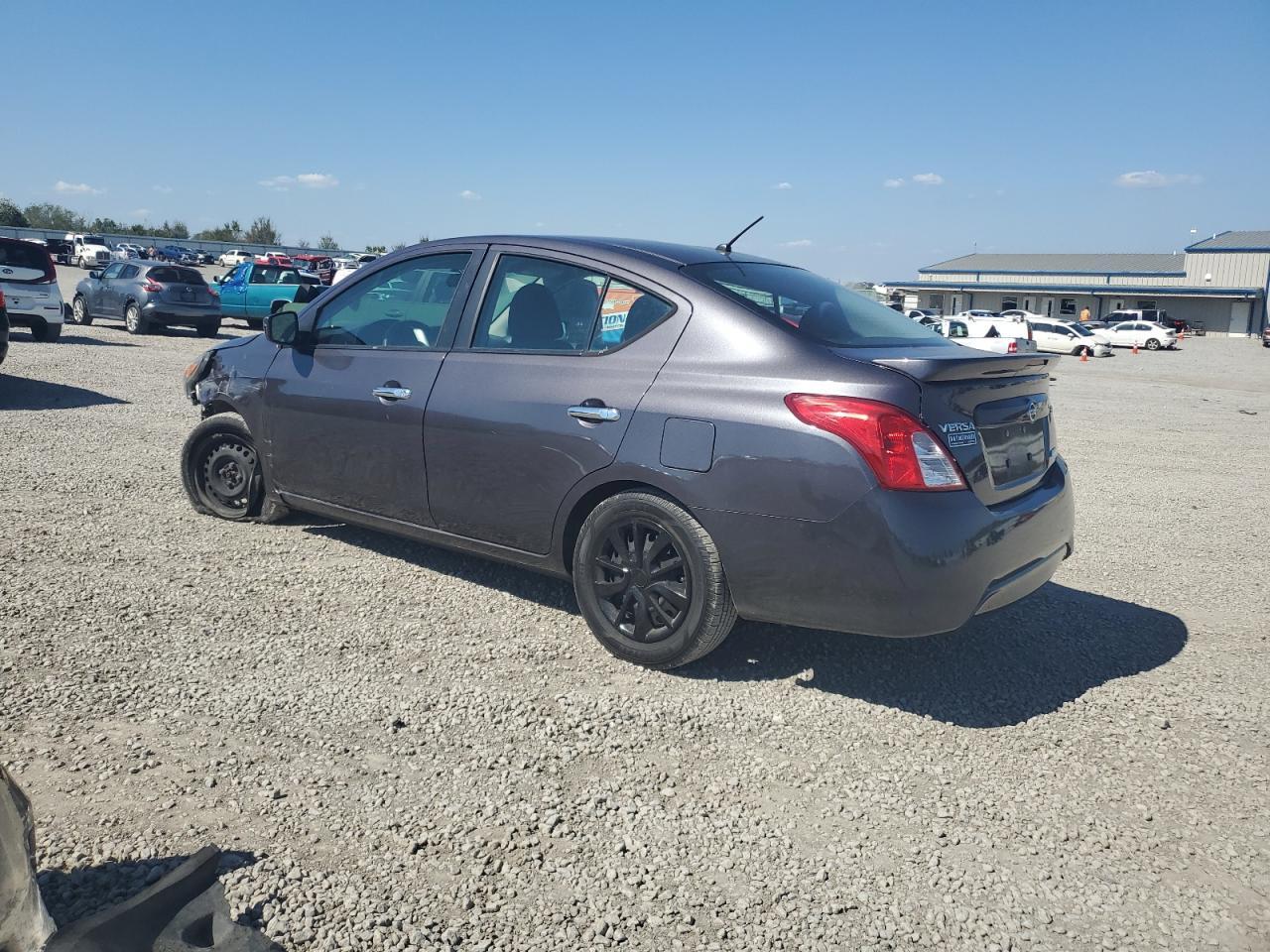 2015 NISSAN VERSA