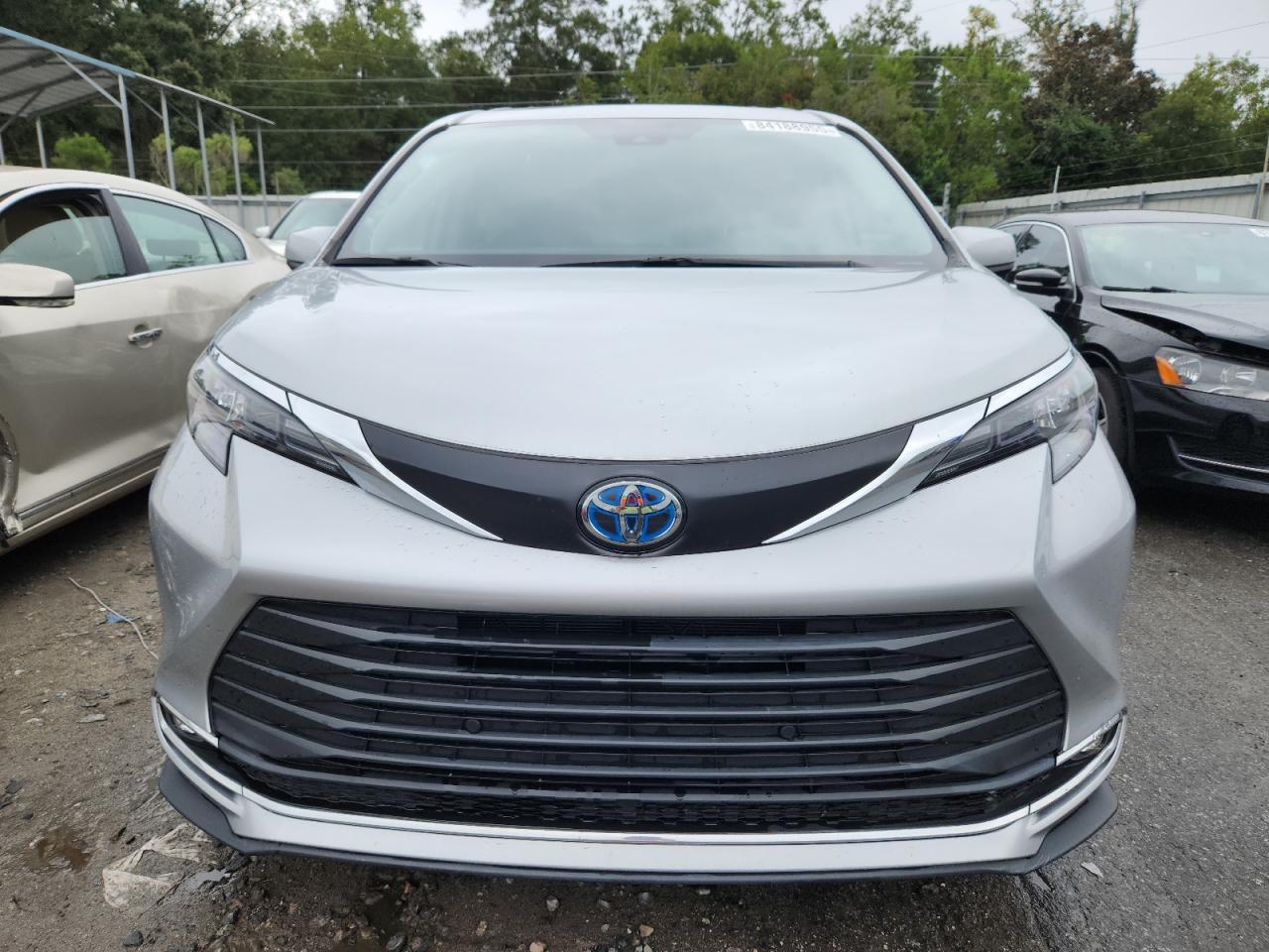 2024 TOYOTA SIENNA