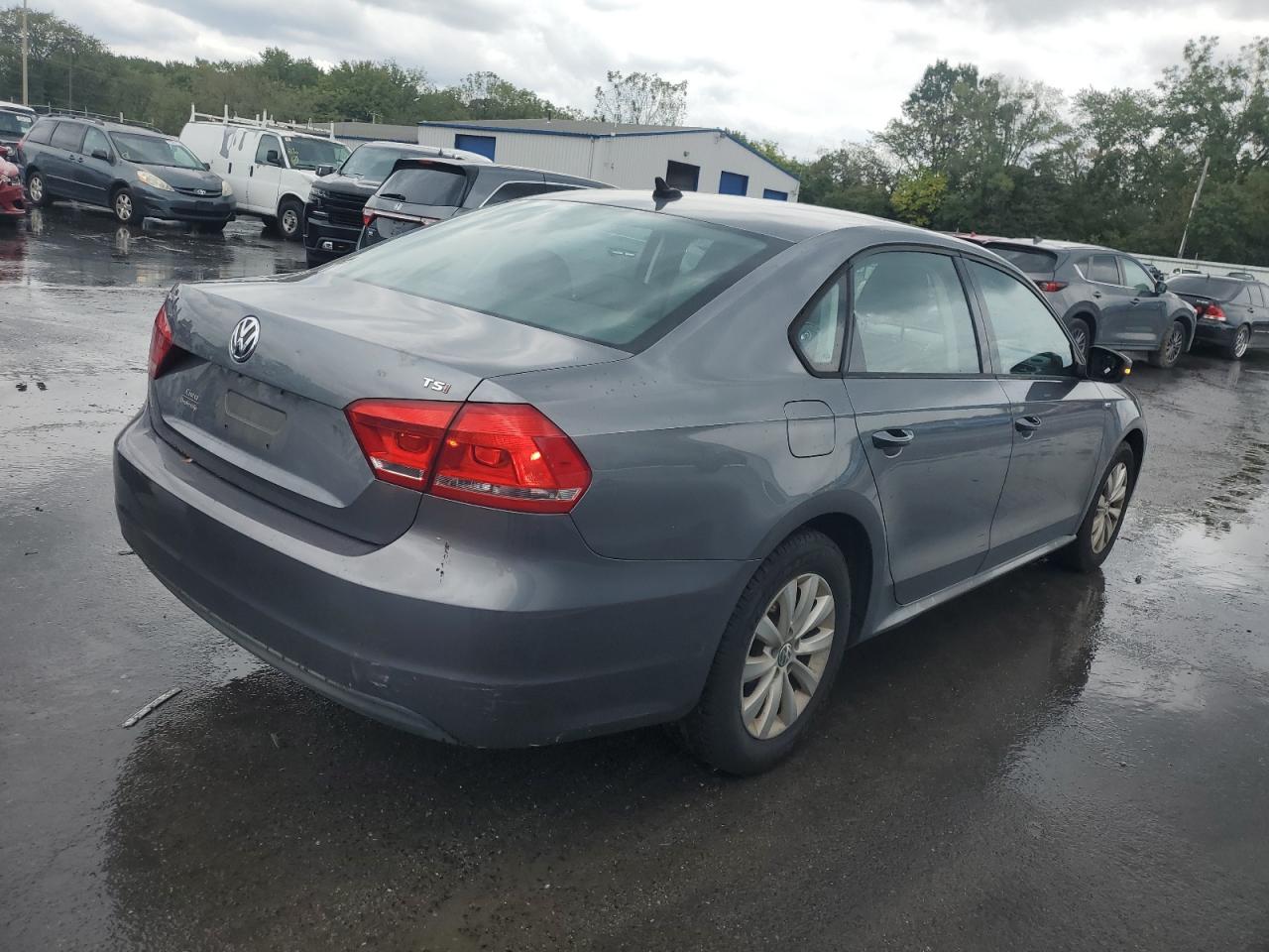 2014 VOLKSWAGEN Passat