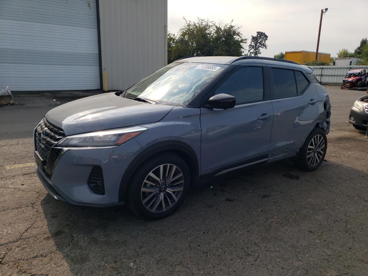 2024 NISSAN KICKS