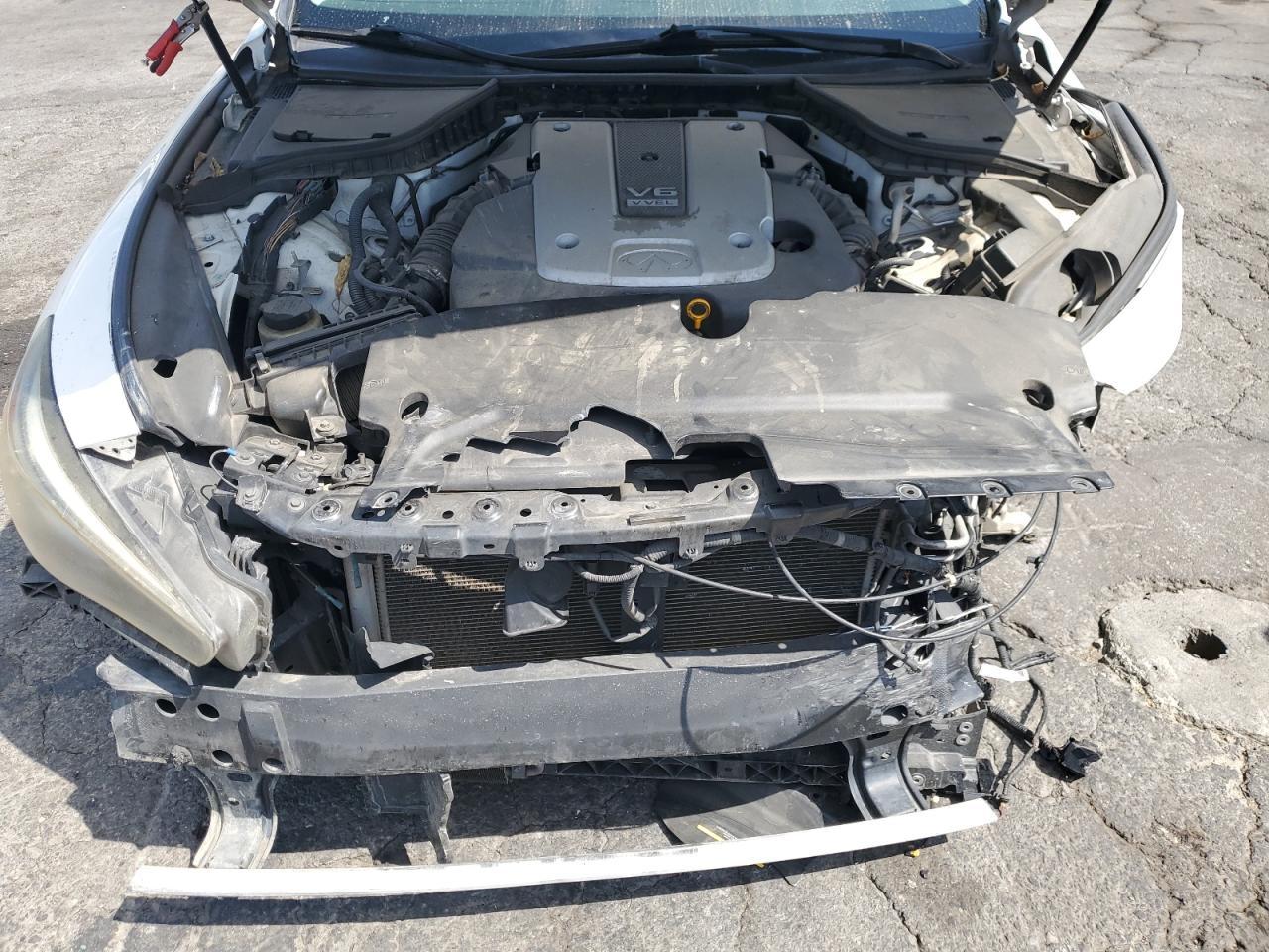2014 INFINITI Q50