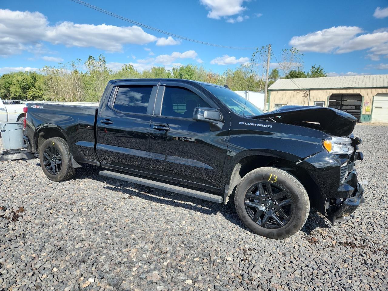 2024 CHEVROLET Silverado