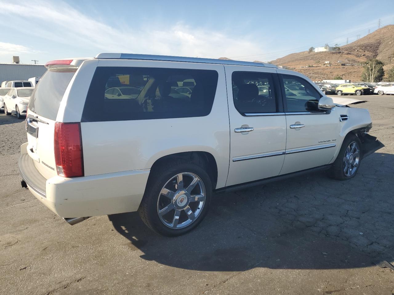 2012 CADILLAC Escalade ESV
