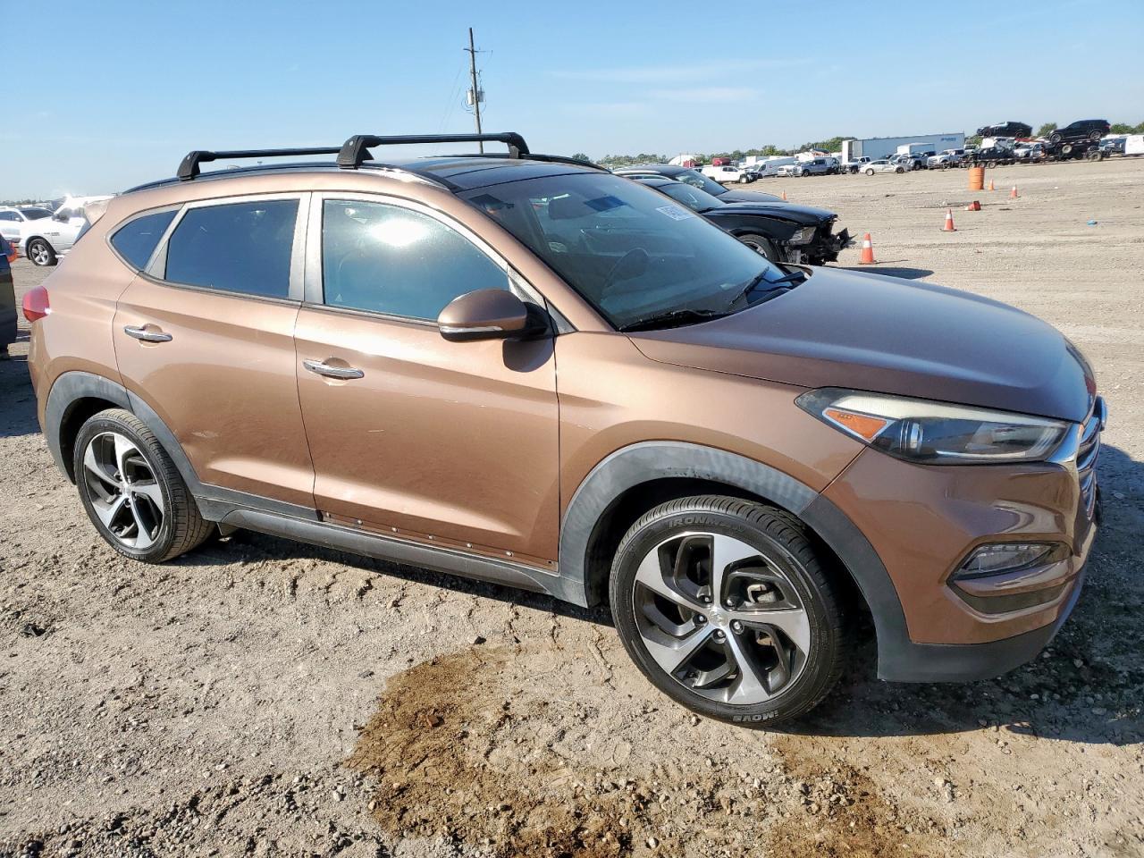 2016 HYUNDAI TUCSON