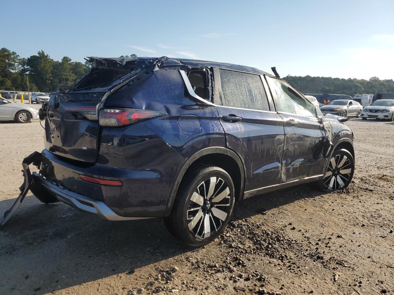 2025 MITSUBISHI outlander