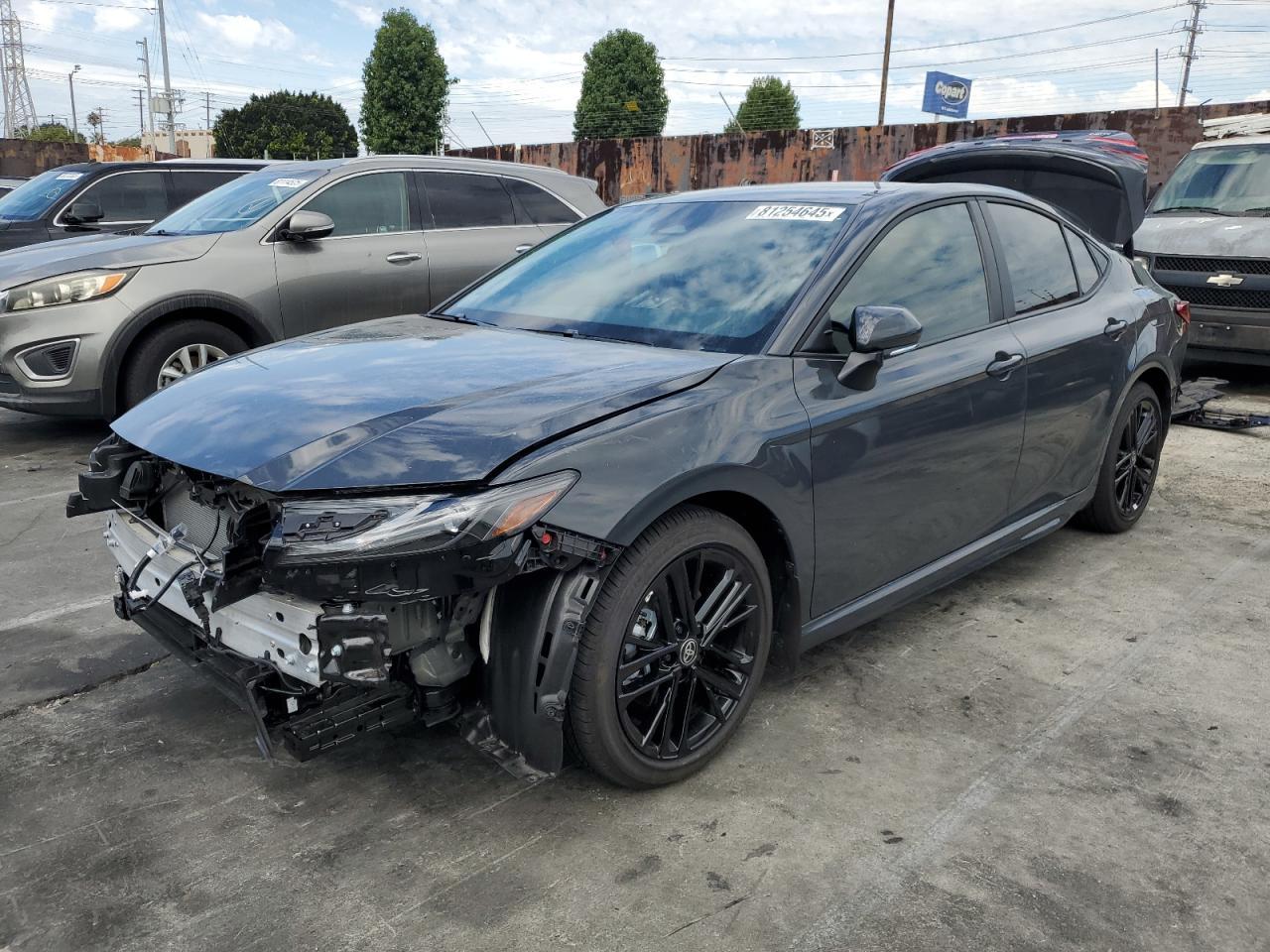 2025 TOYOTA CAMRY