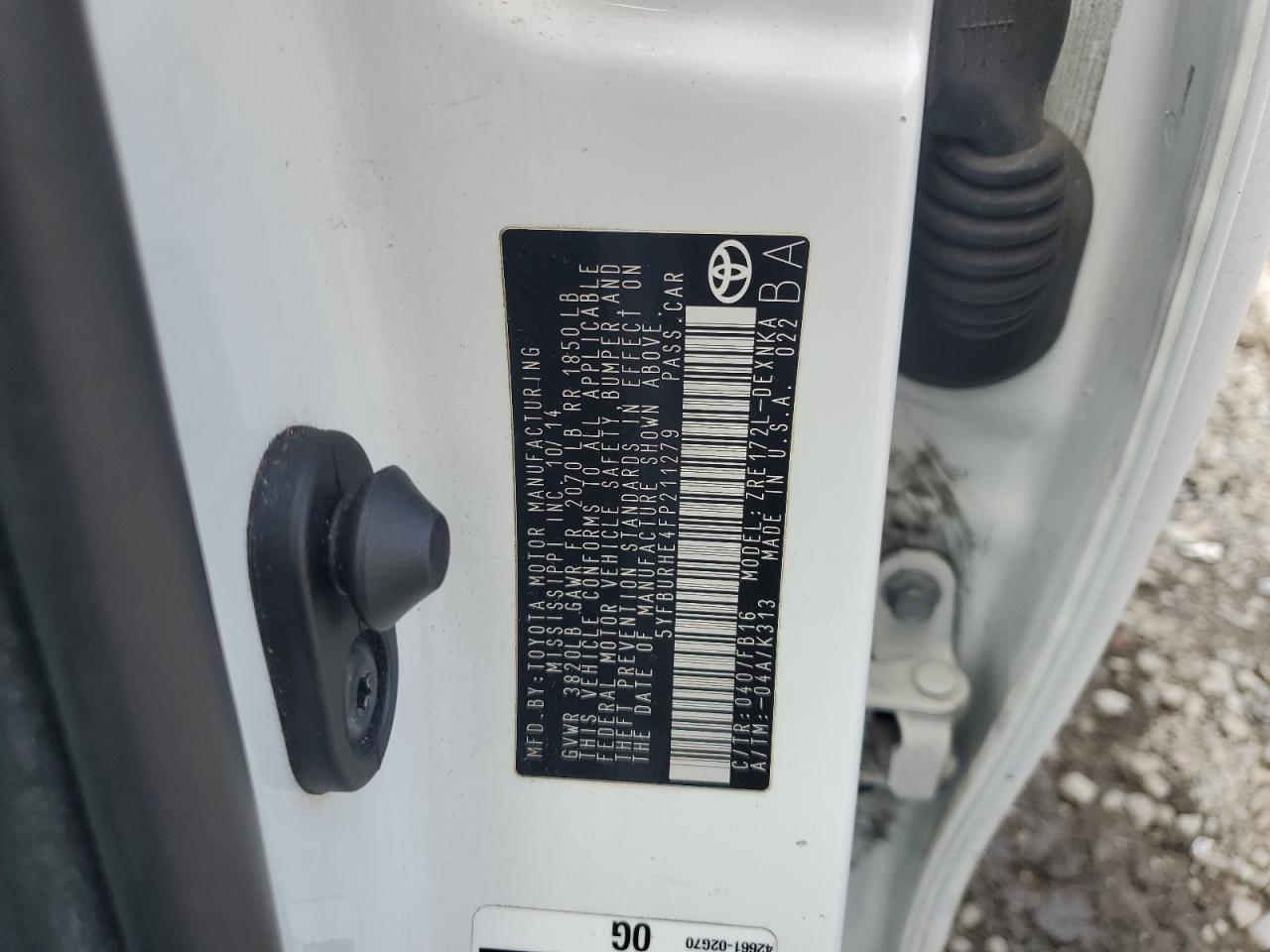 2015 TOYOTA COROLLA