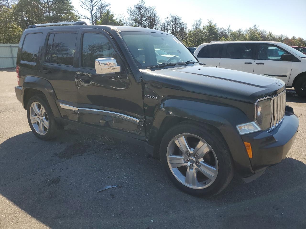 2011 JEEP Liberty