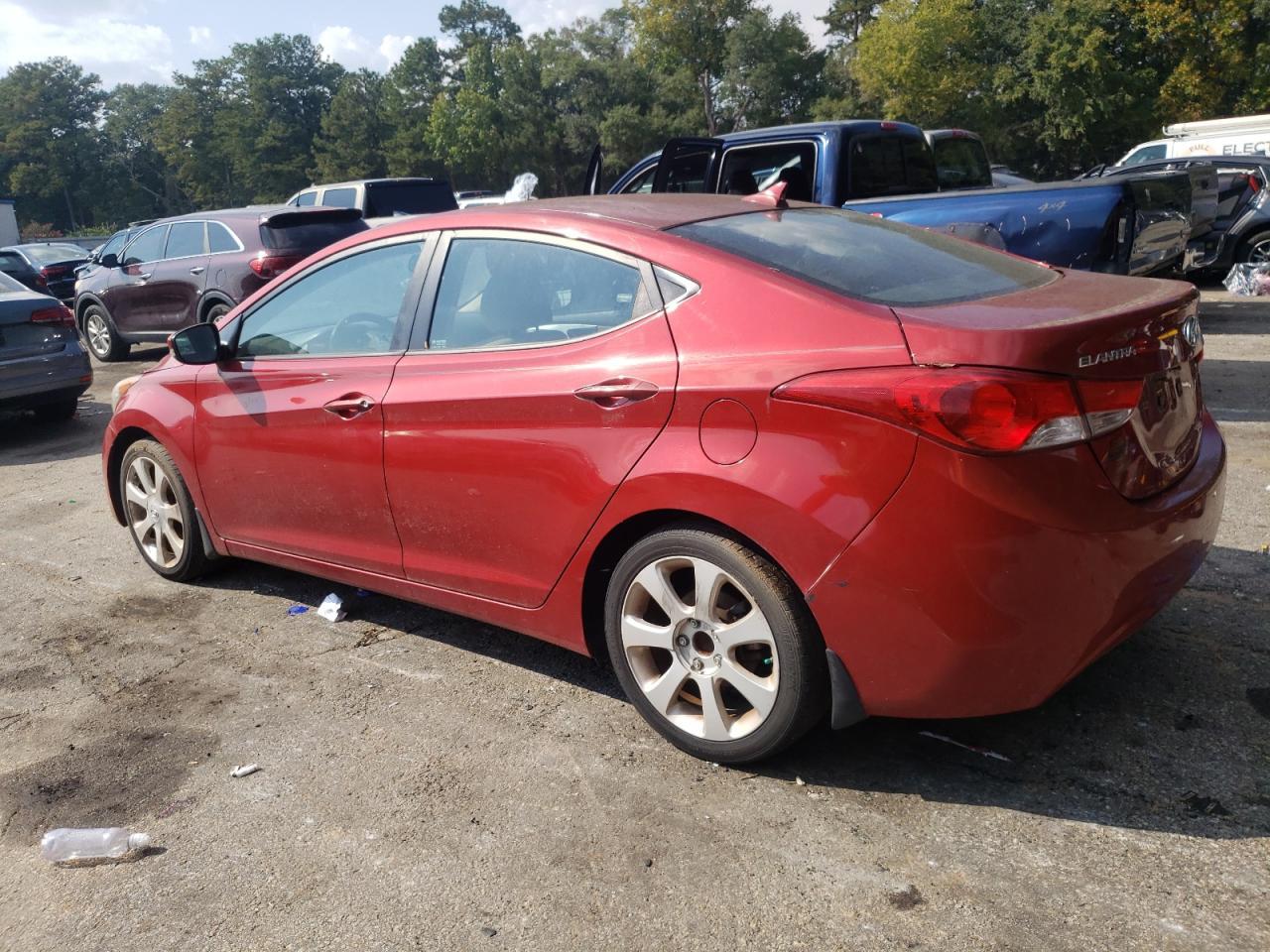 2013 HYUNDAI ELANTRA