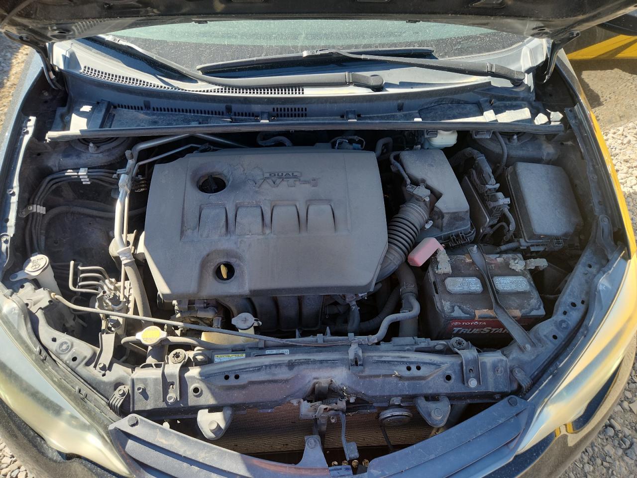 2015 TOYOTA COROLLA